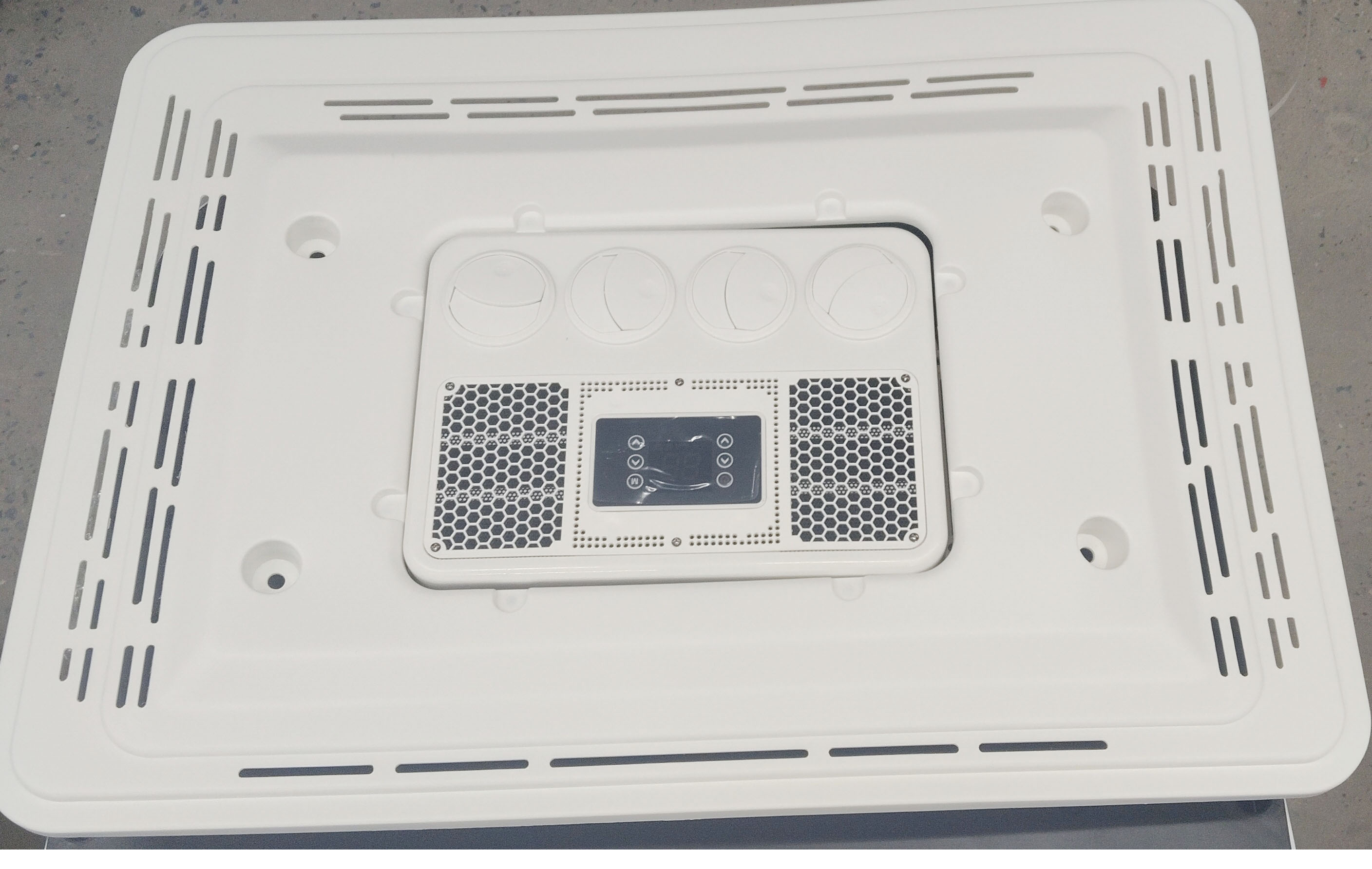 Auto Air Conditioner E-2400K